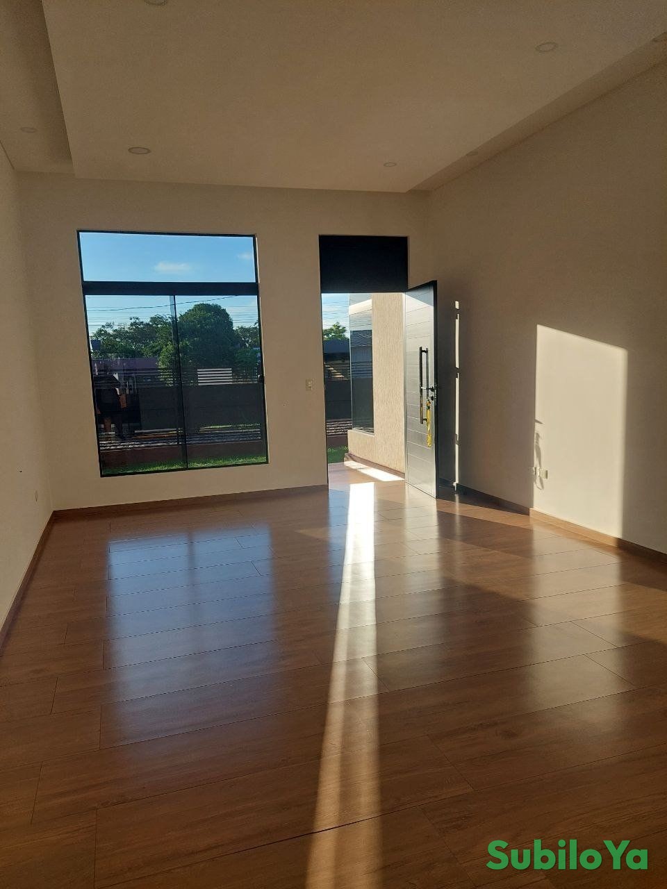 Gallery 0